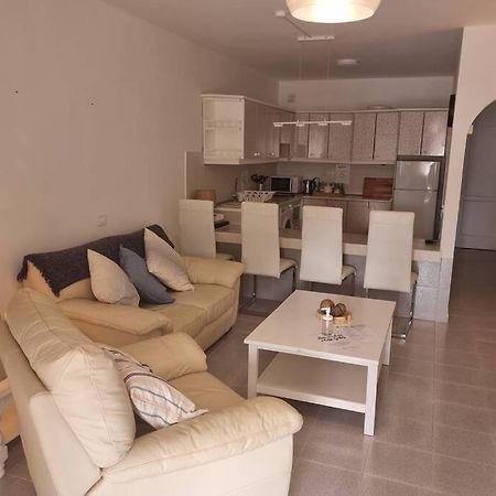 Casa Gales: Relax Next To The Sea Apartment For Families Corralejo Exterior photo